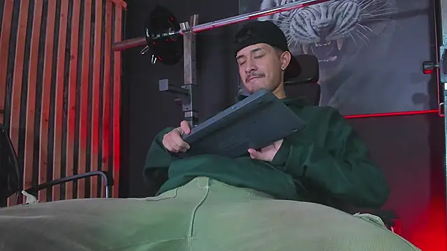 DimitriDeluxe online show from November 6, 7:40 pm