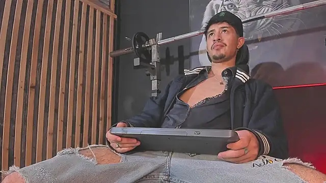 DimitriDeluxe online show from November 29, 8:09 pm