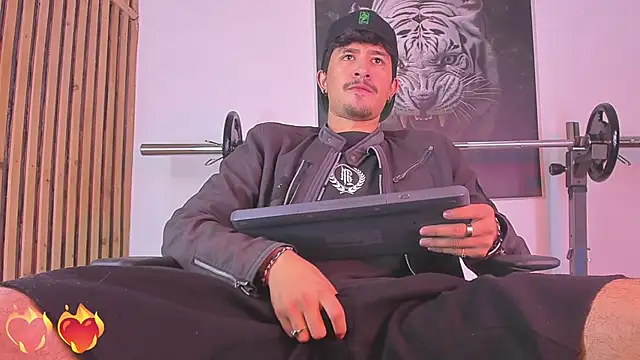 DimitriDeluxe online show from October 22, 7:24 pm