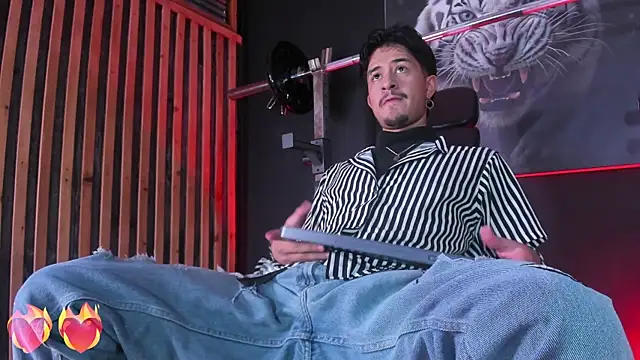 DimitriDeluxe online show from November 3, 8:12 pm