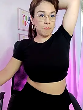 Snapshot of kim7_ chatting on July 10, 3:12 pm kim7 online show from July 10, 3:12 pm