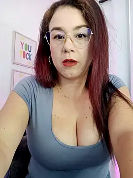 Snapshot of kim7_ chatting on July 16, 1:30 pm kim7 online show from July 16, 1:30 pm
