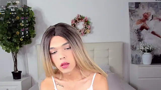 MadonnaRossi online show from April 17, 10:34 pm