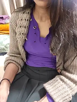 Snapshot of Shalu_G chatting on February 3, 7:13 am Shalu G online show from February 3, 7:13 am