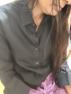 Snapshot of Shalu_G chatting on November 7, 7:02 am Shalu G online show from November 7, 7:02 am