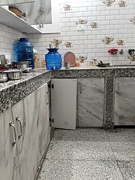 Shalu G online show from May 4, 4:54 pm