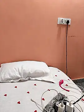 Snapshot of Shalu_G chatting on October 22, 8:36 am Shalu G online show from October 22, 8:36 am