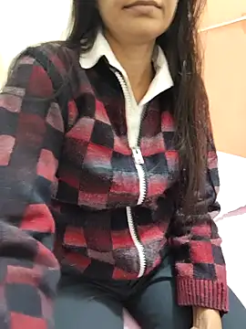 Snapshot of Shalu_G chatting on November 18, 5:33 am Shalu G online show from November 18, 5:33 am