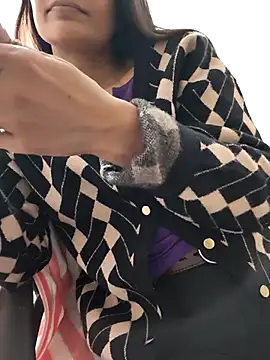 Snapshot of Shalu_G chatting on November 14, 11:36 am Shalu G online show from November 14, 11:36 am