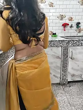 Snapshot of Shalu_G chatting on November 18, 5:38 pm Shalu G online show from November 18, 5:38 pm