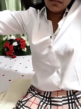 Shalu G online show from May 3, 3:00 am