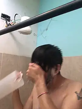 Alexitho25 online show from November 3, 9:40 pm