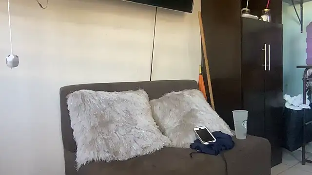 Alexitho25 online show from October 27, 7:48 pm