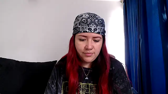 Snapshot of evilheart_69 chatting on October 30, 3:53 pm evilheart 69 online show from October 30, 3:53 pm