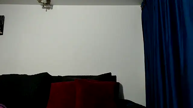 Snapshot of evilheart_69 chatting on November 9, 12:47 am evilheart 69 online show from November 9, 12:47 am