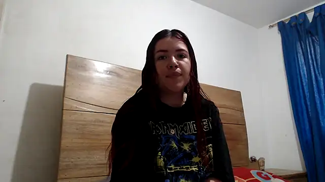 Snapshot of evilheart_69 chatting on November 27, 6:41 pm evilheart 69 online show from November 27, 6:41 pm