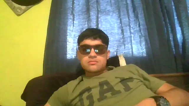 juanfritaa21 online show from November 22, 11:25 pm