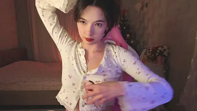 yuna sunshy online show from February 12, 11:59 pm