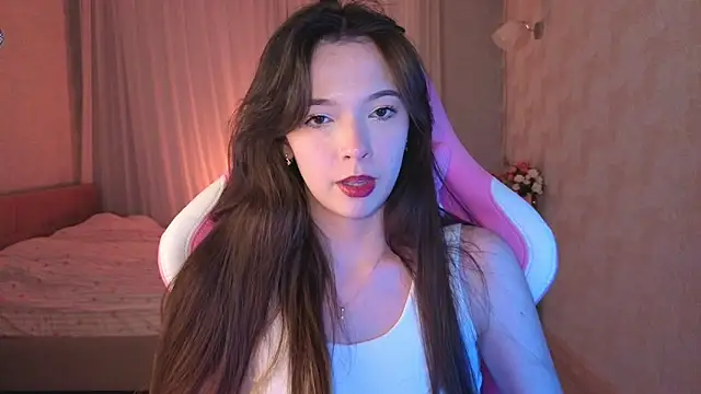 yuna sunshy online show from April 1, 11:45 pm