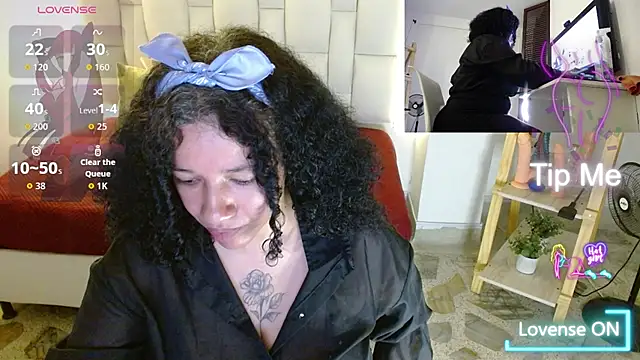 Snapshot of michel_rous_ chatting on May 2, 4:45 pm michel rous online show from May 2, 4:45 pm