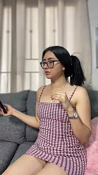 Just Isaa online show from April 28, 10:03 pm