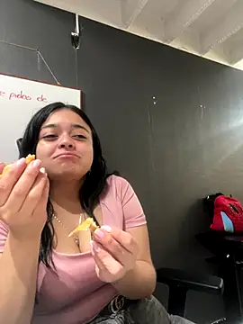 Emily Rivers  online show from November 19, 1:44 pm