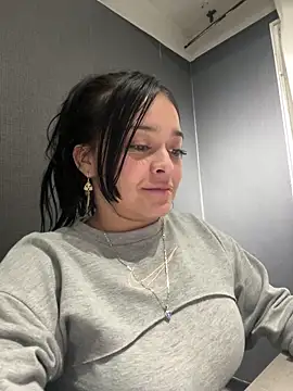 Emily Rivers  online show from October 18, 2:57 am