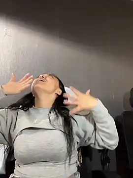 Emily Rivers  online show from February 20, 1:46 pm