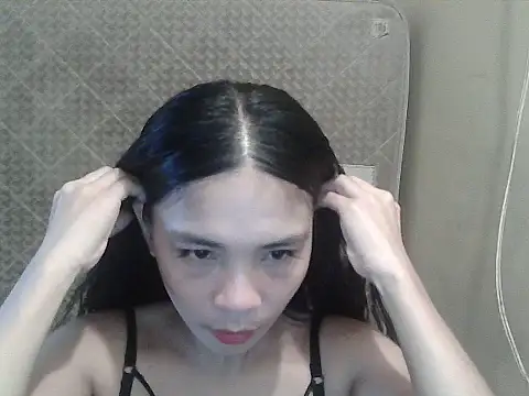 Snapshot of its_me_wendy chatting on December 3, 8:47 am its me wendy online show from December 3, 8:47 am