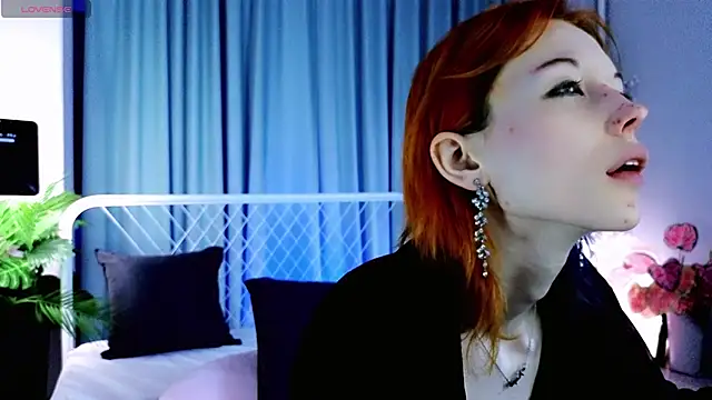 Snapshot of Kiara_Dream chatting on July 17, 10:18 pm Kiara Dream online show from July 17, 10:18 pm