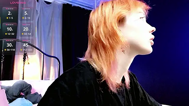 Kiara Dream online show from March 1, 9:15 pm