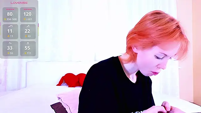 Snapshot of Kiara_Dream chatting on June 3, 10:58 pm Kiara Dream online show from June 3, 10:58 pm