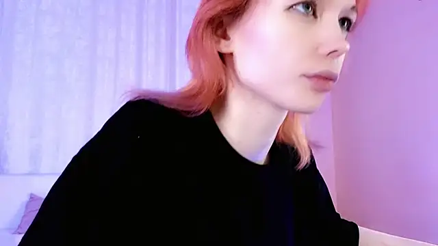 Kiara Dream online show from April 4, 9:10 pm