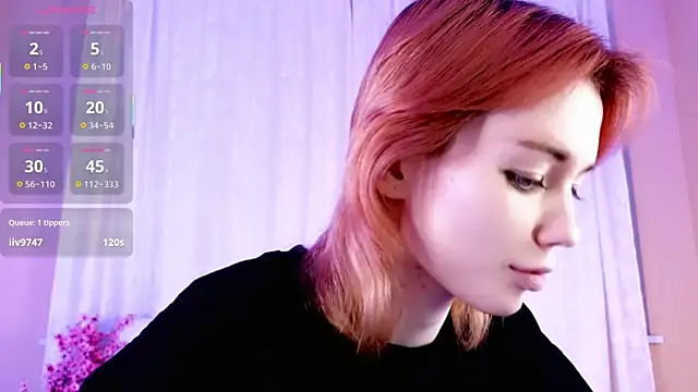 Kiara Dream online show from April 7, 8:10 pm