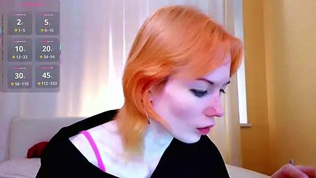 Snapshot of Kiara_Dream chatting on June 16, 9:37 pm Kiara Dream online show from June 16, 9:37 pm