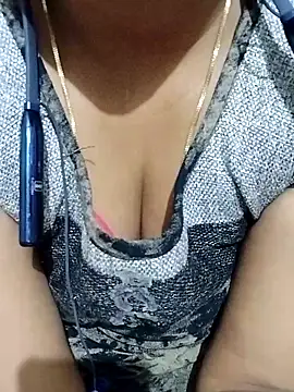 Snapshot of Varsha21 chatting on October 29, 12:04 pm Varsha21 online show from October 29, 12:04 pm