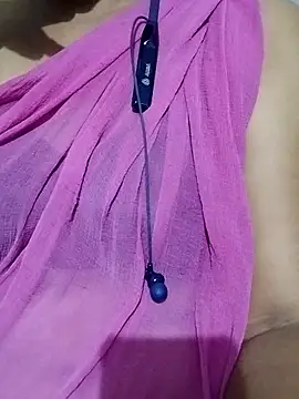 Snapshot of Varsha21 chatting on October 31, 9:28 am Varsha21 online show from October 31, 9:28 am