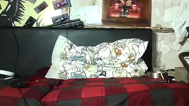 Snapshot of lovehairymature90 chatting on November 14, 12:03 am lovehairymature90 online show from November 14, 12:03 am