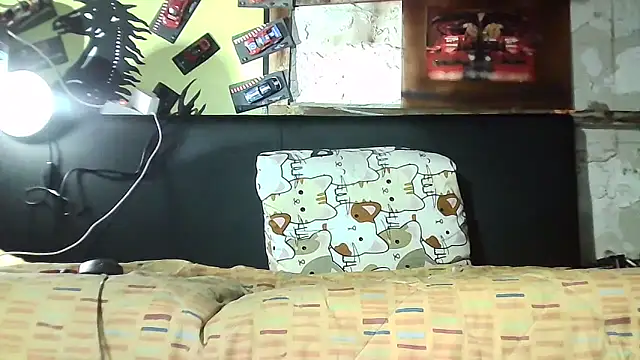 Snapshot of lovehairymature90 chatting on November 9, 10:58 pm lovehairymature90 online show from November 9, 10:58 pm