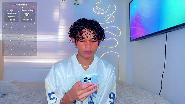 Aaron Wiinter online show from February 12, 7:35 pm