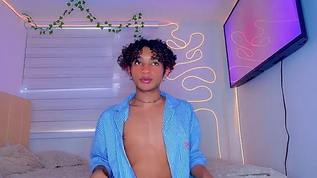 Aaron Wiinter online show from October 24, 8:41 pm