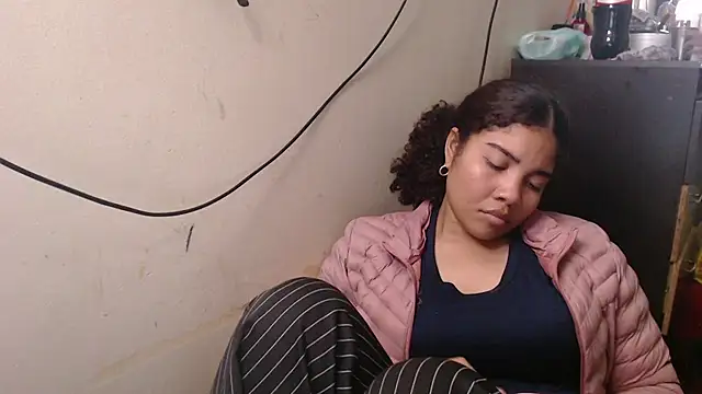 madelene online show from April 3, 12:06 am