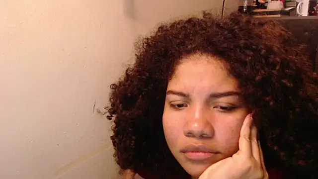 madelene online show from May 8, 5:44 am