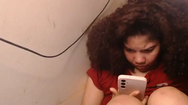 madelene online show from November 29, 2:23 am