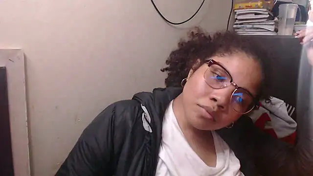 madelene online show from February 18, 1:32 am