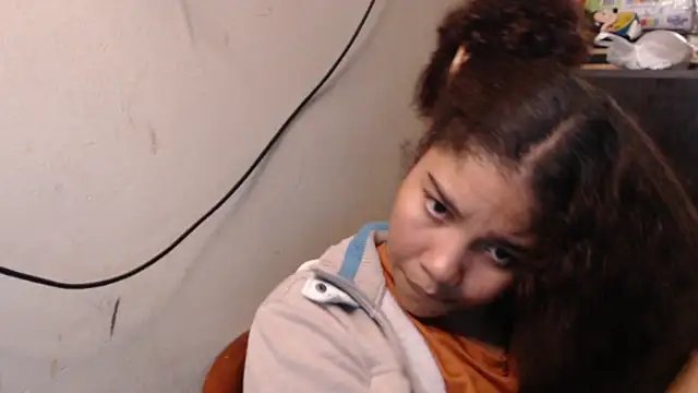 madelene online show from April 5, 1:12 am