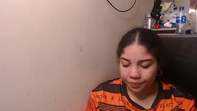 madelene online show from November 10, 4:28 am