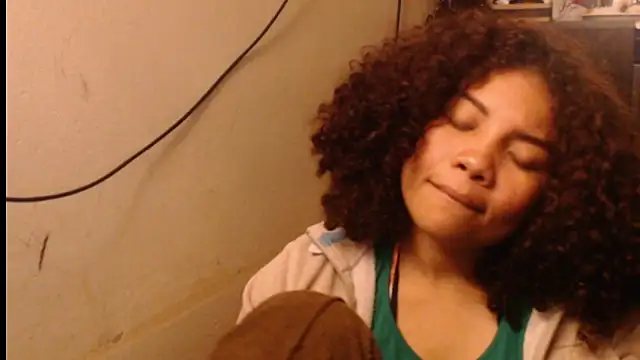 madelene online show from March 19, 1:27 am