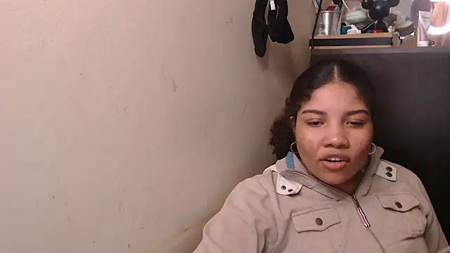 madelene online show from November 7, 11:30 pm