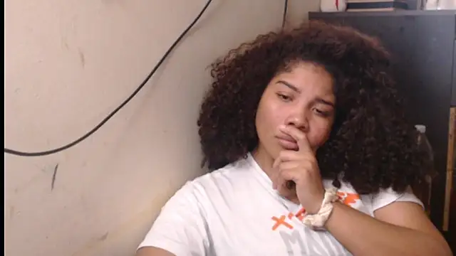 madelene online show from April 2, 3:24 am